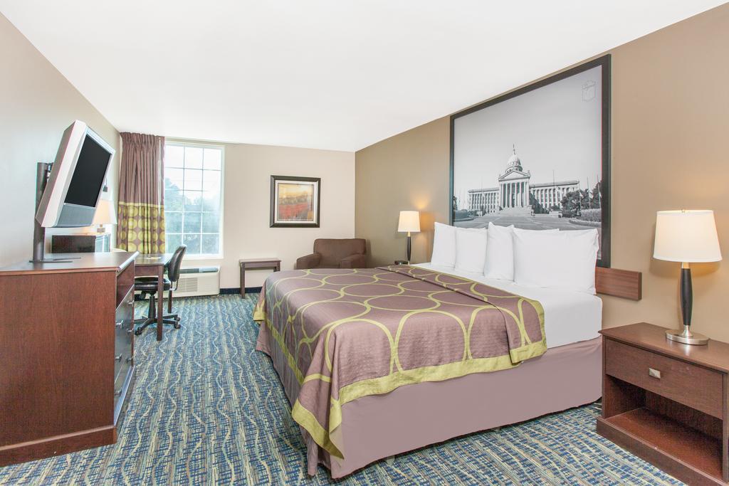 Super 8 By Wyndham Oklahoma City Exterior photo